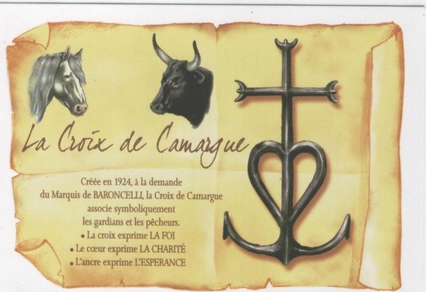 Croix de camargue en acier découpé, composée d'une tête de Taureau et d'une tête de Cheval. Finition brute  