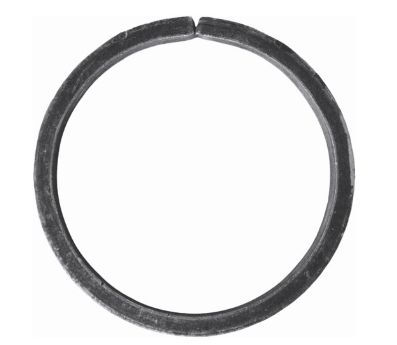 Cercle décoratif, en fer forgé. Diamètre 100mm profilé en fer plat de 16x8mm. Fixation par soudure. Permet de décorer avec un style art moderne votre fabrication en fer forgé, portail, clôture, pergola, mais également permet de renforcer la sécurité, en diminuant le vide entre barreau, ou d'augmenter le soutien. Fourni brut, à peindre ou à vernir pour protéger contre la corrosion.