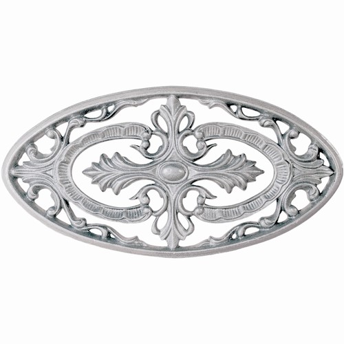 Palmette en fonte zinguée en forme d'ovale avec motifs de  feuilles. Hauteur 170mm Longueur 340mm. Utilisation pour ornement de votre portail ou portillon, par exemple. Fixation par vissage avec deux vis en M5, soit  Ø4,2mm. Fournie brute, à peindre ou à vernir. La fonte est reconnue pour sa solidité et sa durabilité. Le processus de zingage augmente la résistance à la corrosion.