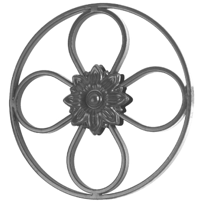 Cercle décoratif en fer forgé à souder. Diamètre total de 250mm. Motif composé de 4 cercles et d’une rosace au centre. Les cercle sont en plat lisse de 12x6mm de section. La rosace centrale est visible des deux côtés.