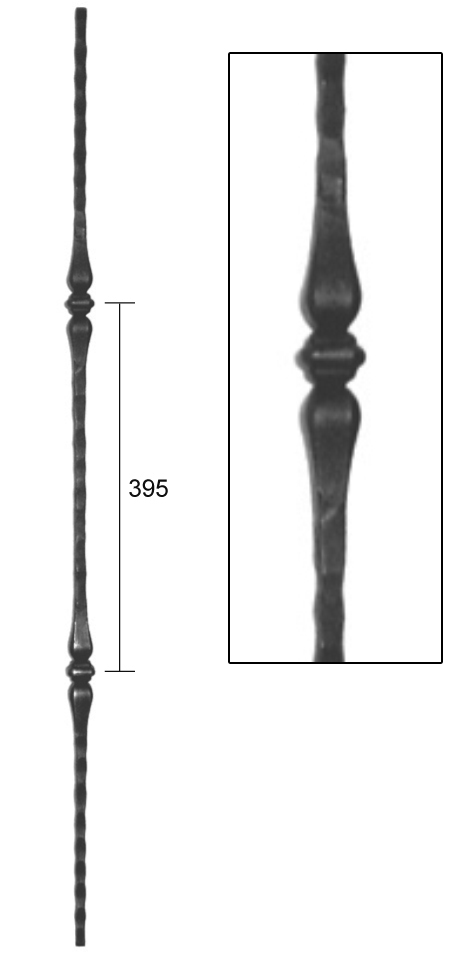 Barreau à souder en fer forgé. Section carré de 12mm et 1000mm de hauteur. En acier martelé. Composé de deux motifs. Entraxe entre les deux motifs de 365mm. Ce barreau est la version 2 motifs du barreau 1101709. La section du barreau peut varier de quelques millimètres sur les modèles martelés.