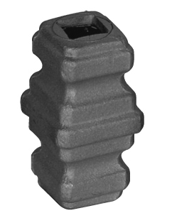 Garniture de barreaux carrés, en fer forgé. Compatible avec des barreaux de largeur 16mm. Hauteur 90mm largeur 45mm. Cette bague d'apparence sobre ornera vos barreaux de grilles de défense, portails, escaliers par exemple. Fixation par soudure. Fournie brut, à peindre ou à vernir avec un produit adapté pour la protection contre la corrosion. Pièce moulé d'un seul bloc.