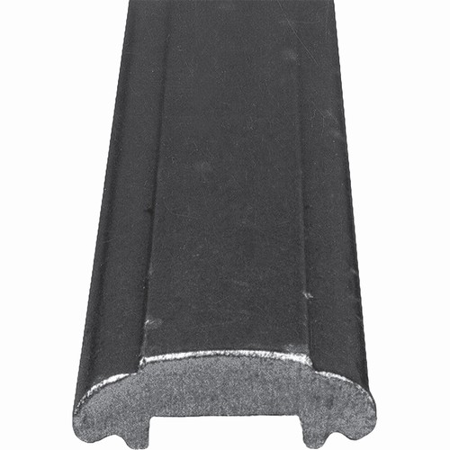 Main courante pleine laminée à double rainure en fer forgé. Longueur de 3000mm largeur 45mm et épaisseur 16mm. Idéal pour la fabrication de garde-corps ou de rampes d'escaliers, pour une utilisation en intérieur comme en extérieur. Fixation par soudure. Fournie brute, à peindre ou à vernir avec un produit adapté pour protéger contre la corrosion. Pour garantir sa stabilité des supports doivent être placés tous les 80 à 100cm. Compatible avec la crosse référence 12087.