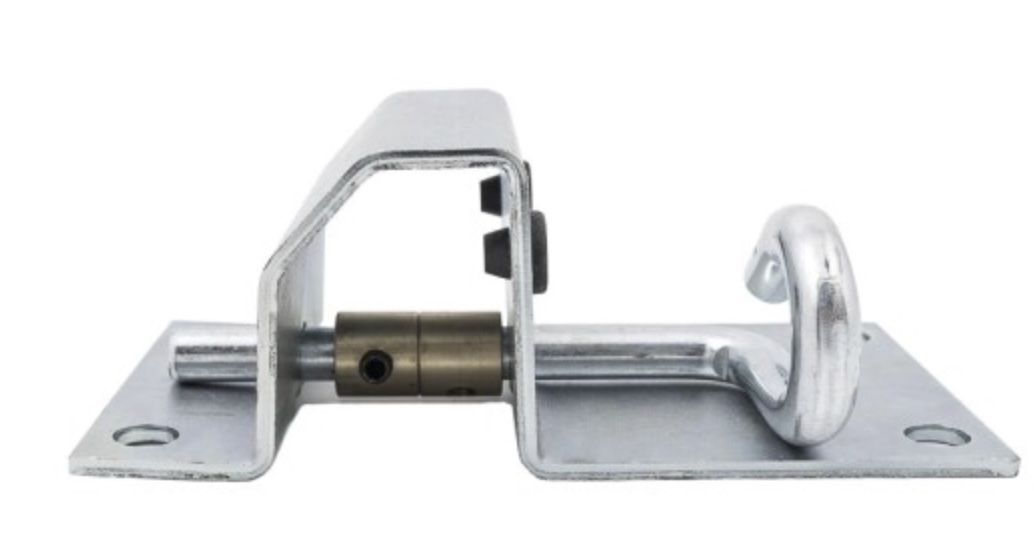 Sabot pour portail réglable en acier galvanisé. Hauteur 50mm Largeur 80mm Longueur 150mm épaisseur 4mm, réglable de 0 à 50mm. Fixation par 4 vis (non fournis) à travers 4 trous M10. Idéal pour l'utilisation d'un portail à battant. Convient pour un portail avec tube de 40x40mm.
