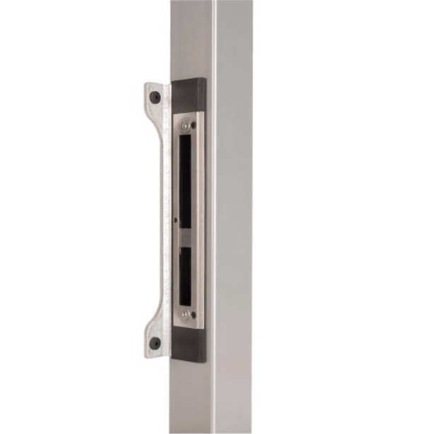 Gâche à encastrer en acier inoxydable, à intégrer dans un tube de largeur 40mm ou 50mm. Système d'installation intégré CLICK-IT. Réversible. Butée réglable en aluminium avec joint d'amortissement en caoutchouc. Compatible avec la serrure référence 19626. 