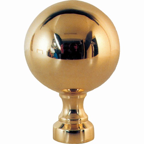 Boule de rampe vernie en laiton d\'une hauteur de 75mm et 50mm de diamètre. Base à visser 37 mm soit 3,7 cms . Vendue sans tige filetée