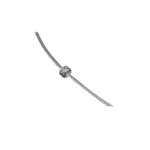 Anneau de blocage pour des câbles de diamètre 4mm. Diamètre 15mm Longueur 10mm taraudé en M3 pour deux vis. En inox 316, permet un usage aussi en ingérer qu'en extérieur. Conçu pour fixer et sécuriser vos câbles en acier inoxydable, il peut être placé de part et d'autre d'un poteau afin d'empêcher le câble de fléchir si ce dernier subit trop d'efforts.