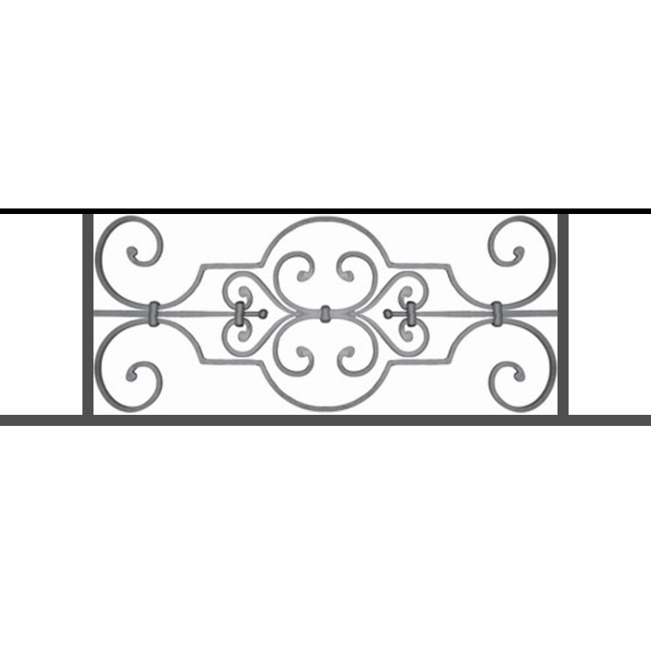 Appui de fenêtre type AF004 à sceller dans votre tableau de fenêtre. Longueur finie de 940mm et Hauteur finie de 314mm. Convient pour les tableaux de fenêtre de 840mm. 50mm de scellement sont prévue de chaque côté. Main courante laminée de 840mm de long en fer forgé sur le dessus. Motif au centre de 670mm de long par 290mm de haut. Le reste de la structure est en tube acier carré de 16mm de section.