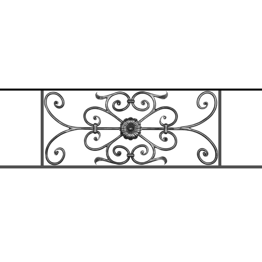 Appui de fenêtre type AF009 à sceller dans votre tableau de fenêtre. Longueur finie de 1050mm et Hauteur finie de 320mm. Convient pour les tableaux de fenêtre de 950mm. 50mm de scellement sont prévue de chaque côté. Main courante laminée de 950mm de long en fer forgé sur le dessus. Motif au centre de 700mm de long par 300mm de haut. Le reste de la structure est en acier carré plein de 12mm de section.