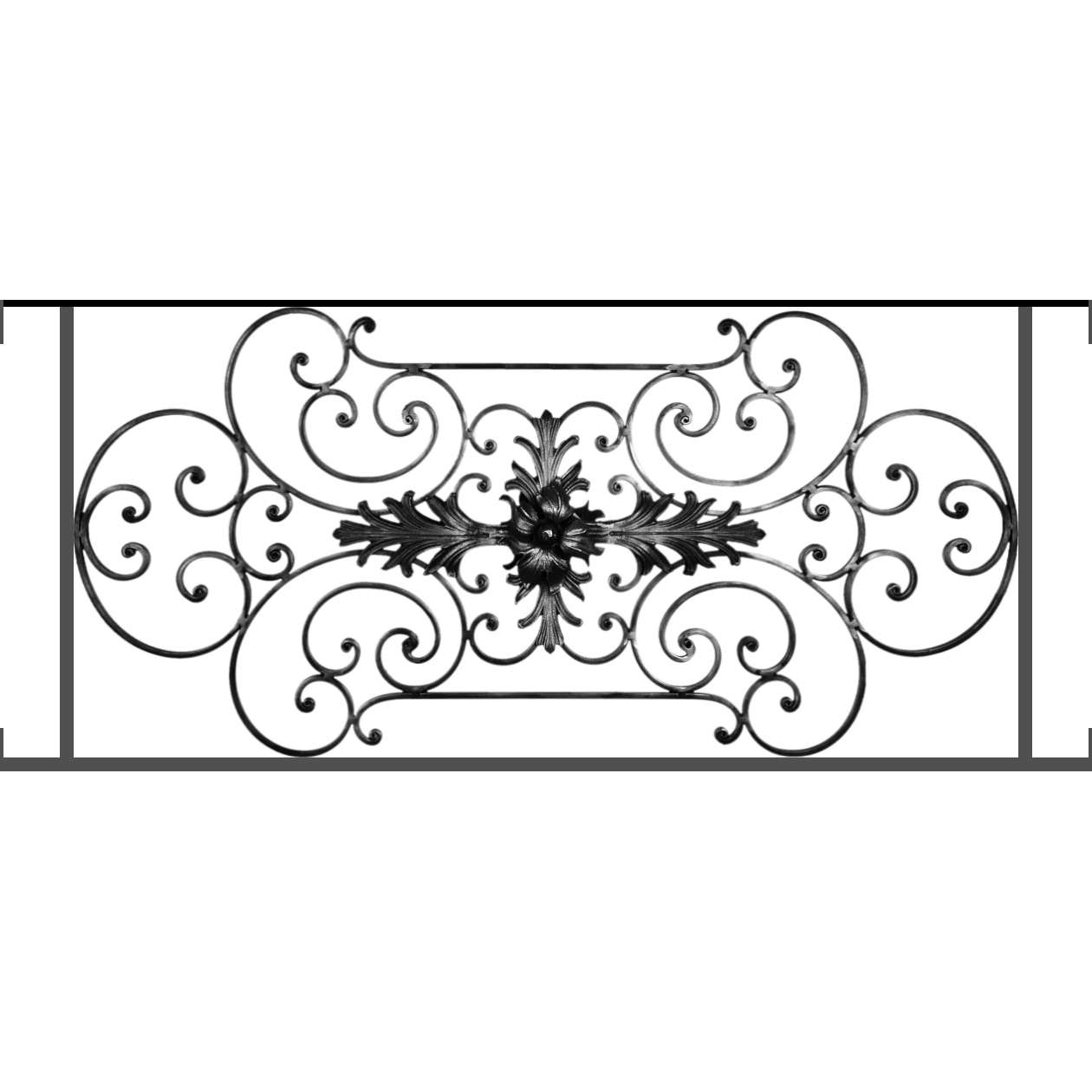 Appui de fenêtre type AF012 à visser dans votre tableau de fenêtre. Longueur finie de 1260mm et Hauteur finie de 544mm. Convient pour les tableaux de fenêtre de 1260mm. Main courante laminée de 1260mm de long en fer forgé sur le dessus. Motif au centre de 1090mm de long par 520mm de haut. Le reste de la structure est en tube acier carré de 16mm de section.