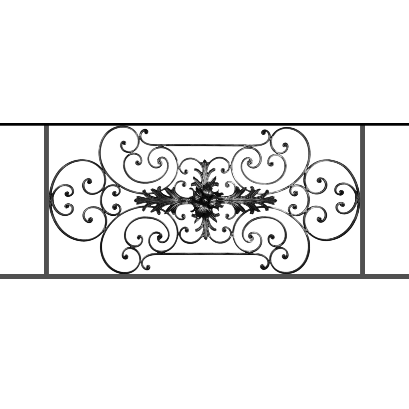 Appui de fenêtre type AF012 à sceller dans votre tableau de fenêtre. Longueur finie de 1430mm et Hauteur finie de 544mm. Convient pour les tableaux de fenêtre de 1330mm. 50mm de scellement sont prévue de chaque côté. Main courante laminée de 1330mm de long en fer forgé sur le dessus. Motif au centre de 1090mm de long par 520mm de haut. Le reste de la structure est en tube acier carré de 16mm de section.