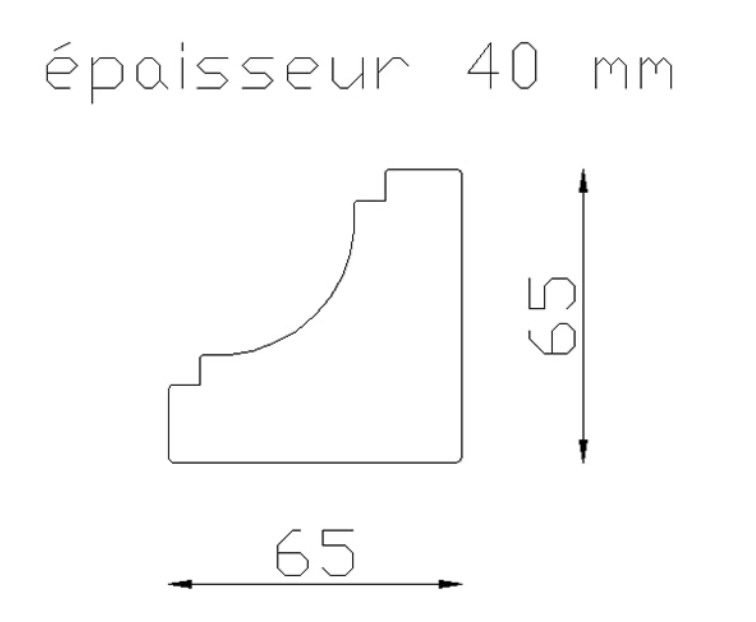 Equerre moulurée d'angle en fer forgé. Hauteur 65mm Largeur 65mm épaisseur 40mm, compatible avec des tubes carré ou rectangle de largeur 40mm. Permet de renforcer les angles de structures métalliques comme un portail en fer forgé, ou une grille en fer forgé ou peut être installé simplement pour décorer, cela donne du charme à votre fabrication. Fourni brut, à peindre ou à vernir pour protéger contre la corrosion. Produit galvanisable.