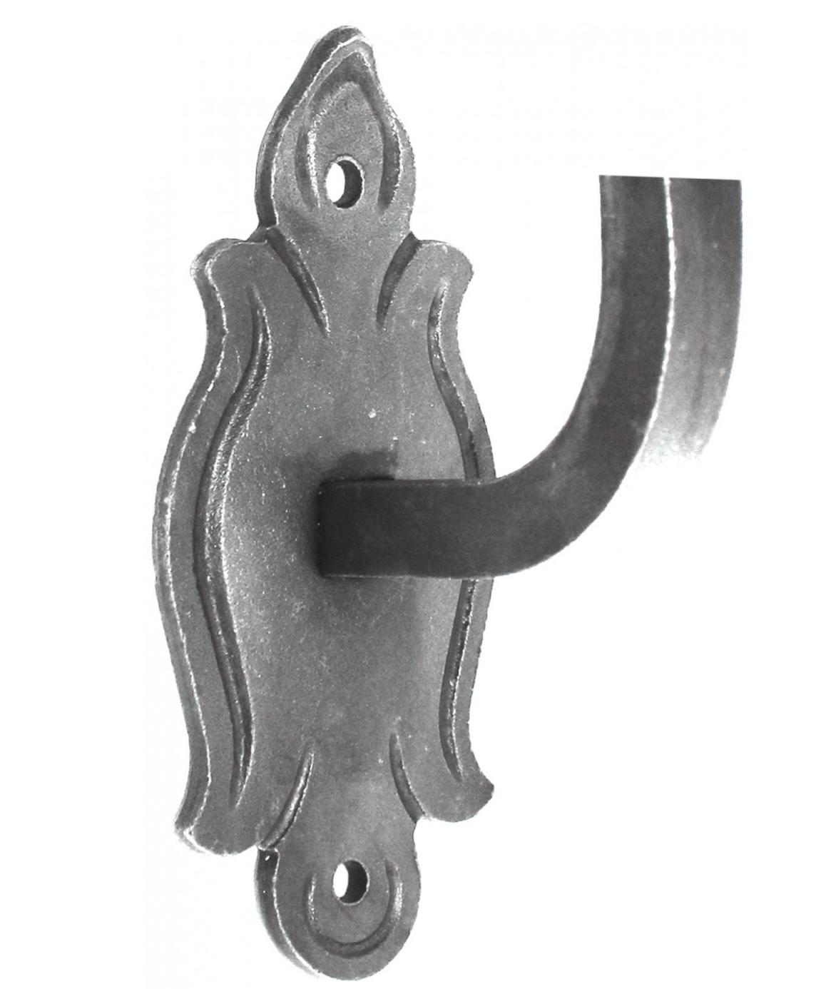 Support en équerre pour main courante, carrée plein, en fer forgé. Largeur 85mm Hauteur 150mm. La platine en rosace a deux trous ø6,5mm qui permettent de la visser dans le support (livré sans vis). Le barreau est en carré plein lisse de largeur 14mm, il sera soudé à votre fabrication. Fourni brut, à peindre ou à vernir avec un produit adapté pour le protéger de la corrosion.