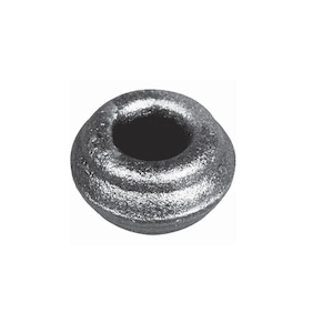 Garniture fine de barreaux ronds, en fer forgé. Compatible avec des barreaux de diamètre 16mm. Hauteur 22mm largeur 40mm. Cette bague d'apparence sobre ornera vos barreaux de grilles de défense, portails, escaliers par exemple. Fixation par soudure. Fournie brut, à peindre ou à vernir avec un produit adapté pour la protection contre la corrosion. Produit galvanisable.