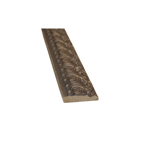 Décor de tôle avec moulure - Longueur 1250mm largeur 50mm épaisseur 15mm - Fonte à visser ou souder . Il apportera un certain cachet à votre portail et portillon. Fixation par vis ou soudure. Fourni brute, à peindre ou à vernir. La fonte est reconnue pour sa solidité, sa durabilité et sa résistance à la corrosion