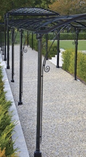 Colonne cannelée octogonale, en fonte. Hauteur 3000mm Diamètre du tube Ø800mm Largeur de la base Ø160mm. Permet la réalisation d'une pergola ou d'un ouvrage à forte resistance pondérale, résistance 3000KG. Son design sobre et élégant sera votre allié pour sublimer votre décoration. Convient pour une utilisation en intérieur ou en extérieur. Livrée brut. Existe en hauteur 2500mm (référence 06300).