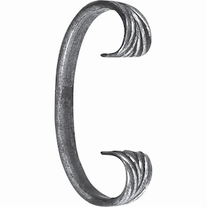 Volute en forme de \'C\' et avec une finition en queue de carpe de 110mm de haut par 60mm de large. Avec une section en 14x6mm. En fer forgé.