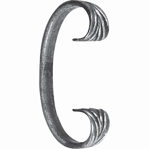 Volute en forme de \'C\' et avec une finition en queue de carpe de 110mm de haut par 60mm de large. Avec une section en 16x6mm. En fer forgé.