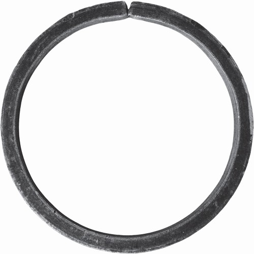 Cercle en fer forgé d\'un diamètre de 110mm. En fer plat de 14x6 mm 