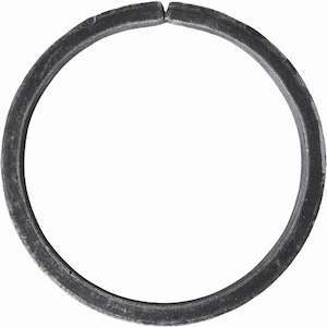Cercle en fer forgé d'un diamètre de 110mm. En fer plat de 20x6 mm 