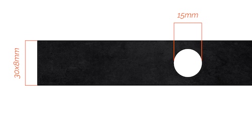 Barre en plat de 30x8mm. Avec des trous d'un diamètre de 14,5mm. D'une hauteur de 1100mm.