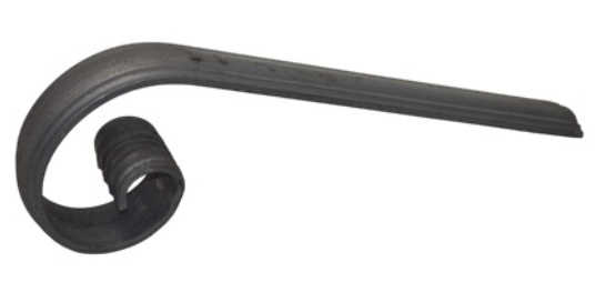 Départ ou arrivée de main courante pleine lisse avec double rainure et extrémité palmée, en fer forgé. Hauteur 170mm Longueur 400mm largeur 50mm et épaisseur 14mm. Element de finition idéal pour votre rampe d'escalier ou votre garde corps, par exemple, avec une utilisation aussi bien en intérieur qu'en extérieur. Fixation pour soudure. Fournie brut, à peindre ou à vernir avec un produit adapté contre la corrosion. Compatible avec la main courante de référence 180173.