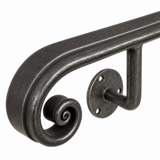 Départ ou arrivée de main courante moulurée creuse, en fer forgé. Hauteur 110mm Longueur 330mm largeur 40mm et épaisseur 10mm, gorge creuse de 20mm. Element de finition idéal pour votre rampe d'escalier ou votre garde corps, par exemple, avec une utilisation aussi bien en intérieur qu'en extérieur. Fixation pour soudure. Fournie brut, à peindre ou à vernir avec un produit adapté contre la corrosion. Compatible avec la main courante de référence 18031.