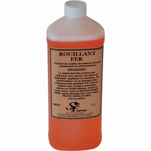 Rouillant à utiliser pur, non distillé. A appliquer au pinceau ou au pistolet. Conditionnement d'un litre. Après obtention de l'effet souhaité, rincer abondament à l'eau, puis appliquer le neutralisant réf. 31011. En cas d'utilisation en extérieur, prévoir 4 couches de vernis 31012.