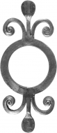Cercle décoratif finition volutes et lances à bout plat, en fer forgé. Hauteur 230mm Largeur 110MM profilé en fer plat de 14x7mm. Fixation par soudure. Permet de décorer avec un style art moderne votre fabrication en fer forgé, portail, clôture, pergola, mais également permet de renforcer la sécurité, en diminuant le vide entre barreau, ou d'augmenter le soutien. Fourni brut, à peindre ou à vernir pour protéger contre la corrosion.