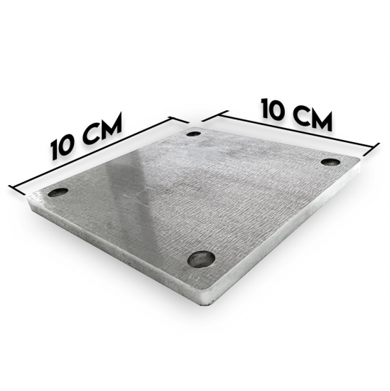 Platine de Fixation en Acier. Dimension de 100mm de hauteur, 100mm de largeur et épaisseur 8mm. Robuste et Prête à souder.